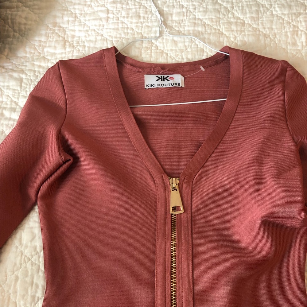 Bodicon low V neck coral gorgeous elegant dress